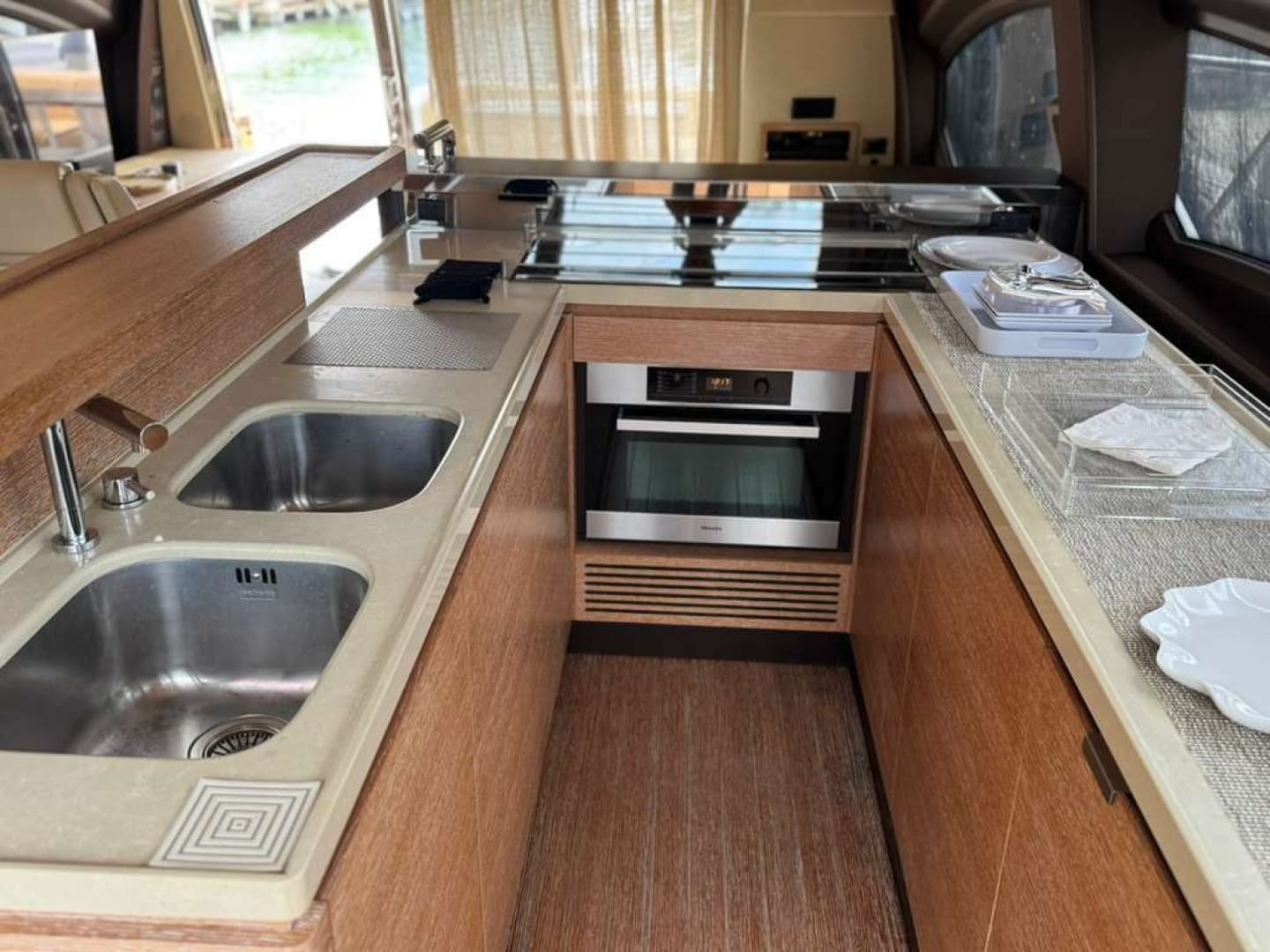 2014 Azimut 64 photo 18