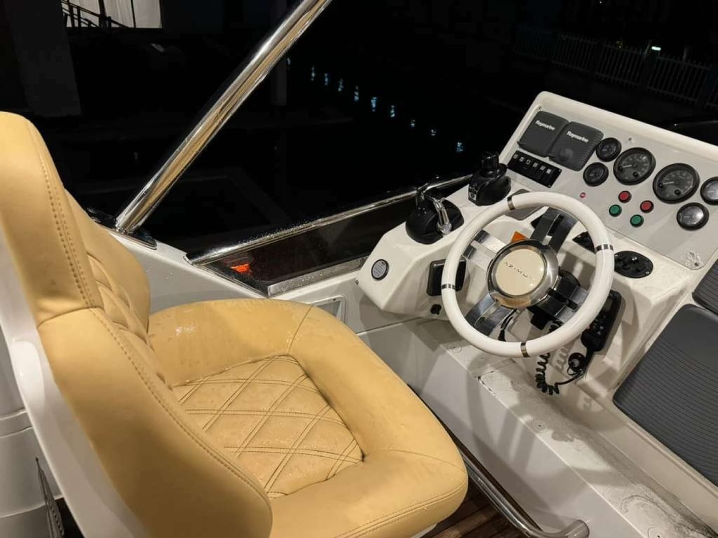 2014 Azimut 64 photo 7