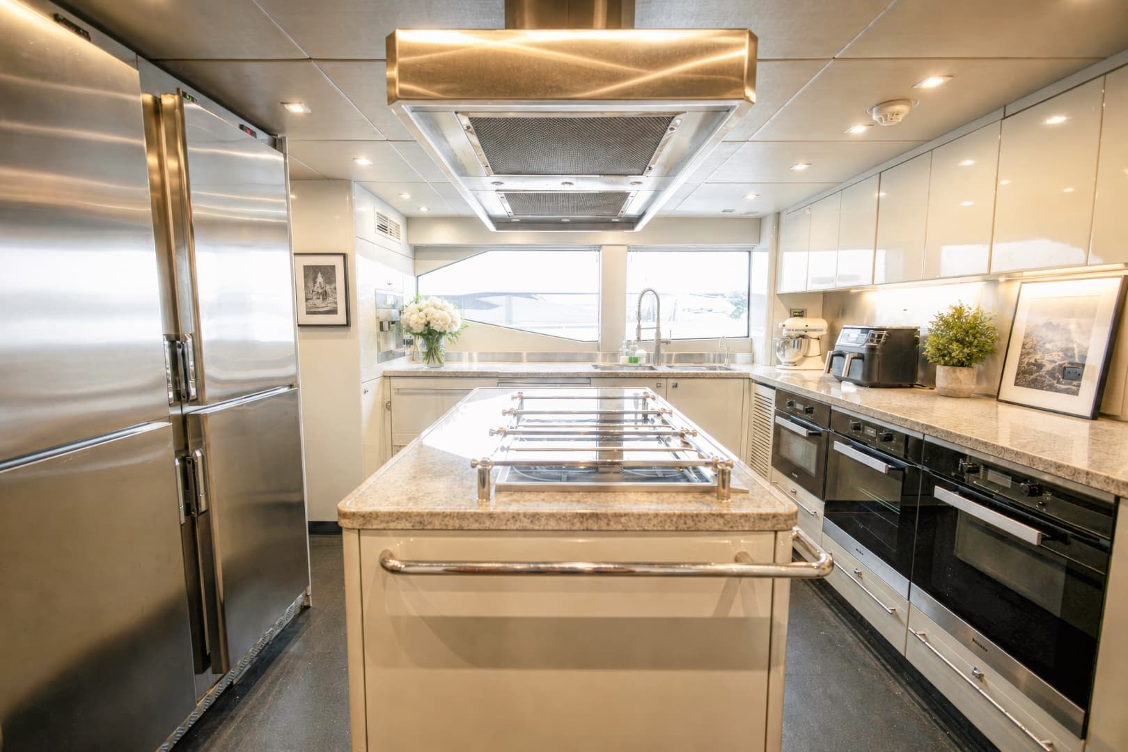 2014 Sunseeker 131 photo 45