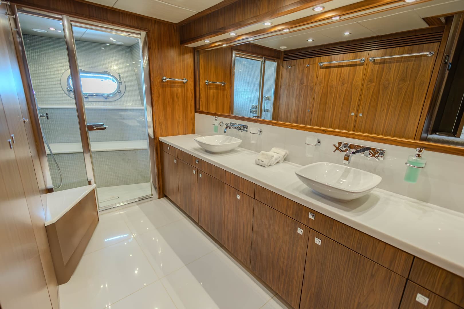 2014 Sunseeker 131 photo 52