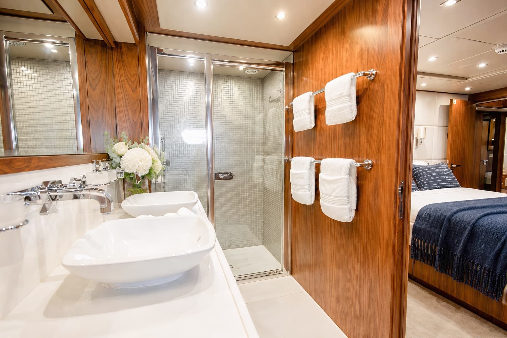 2014 Sunseeker 131 photo 36