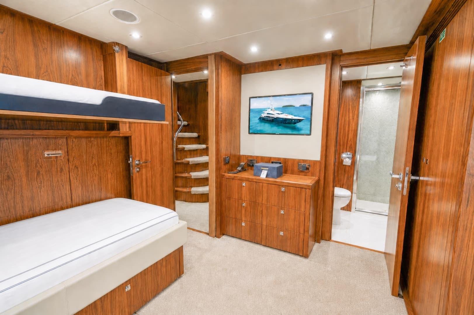 2014 Sunseeker 131 photo 42