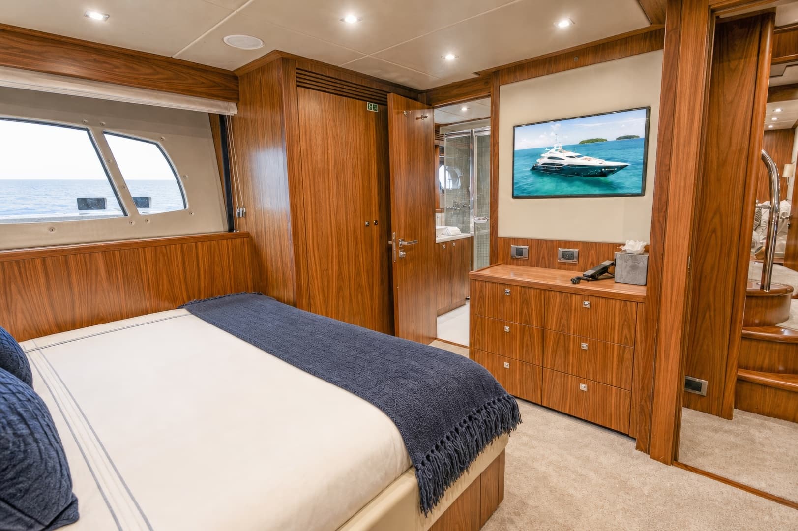 2014 Sunseeker 131 photo 31