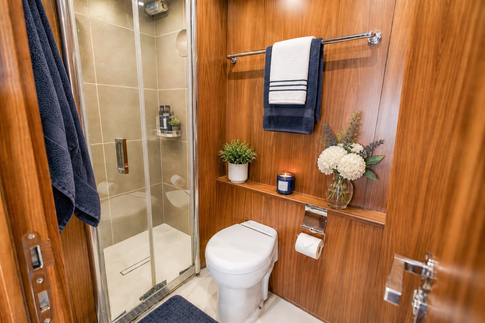 2014 Sunseeker 131 photo 43