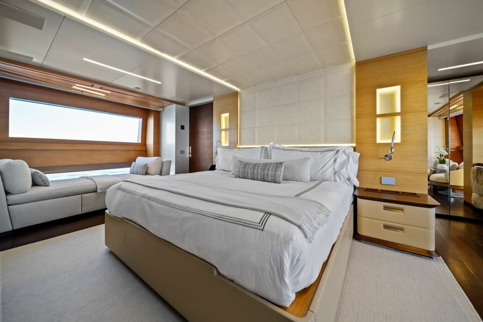 2012 Benetti Classic Supreme 132 photo 35