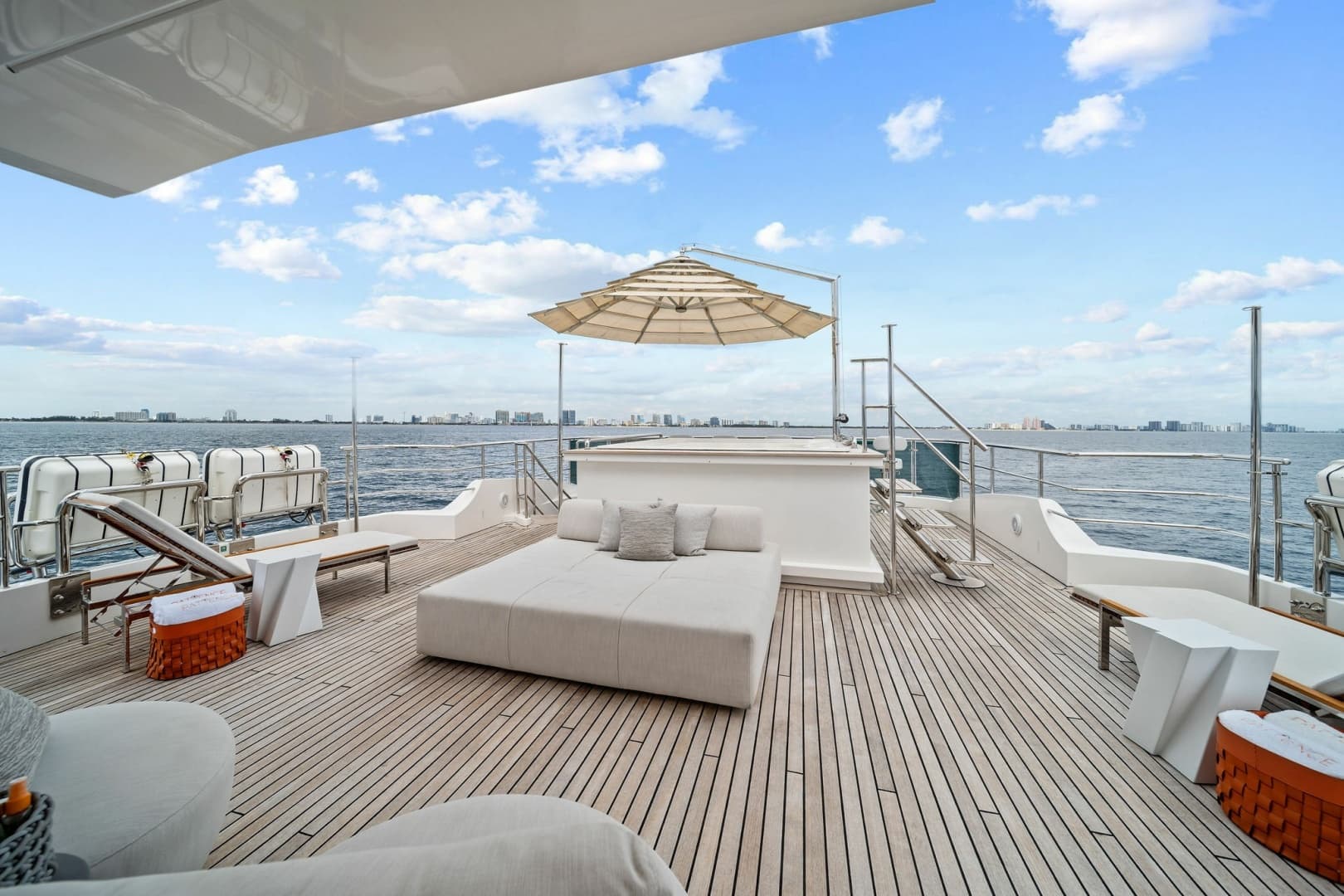 2012 Benetti Classic Supreme 132 photo 20