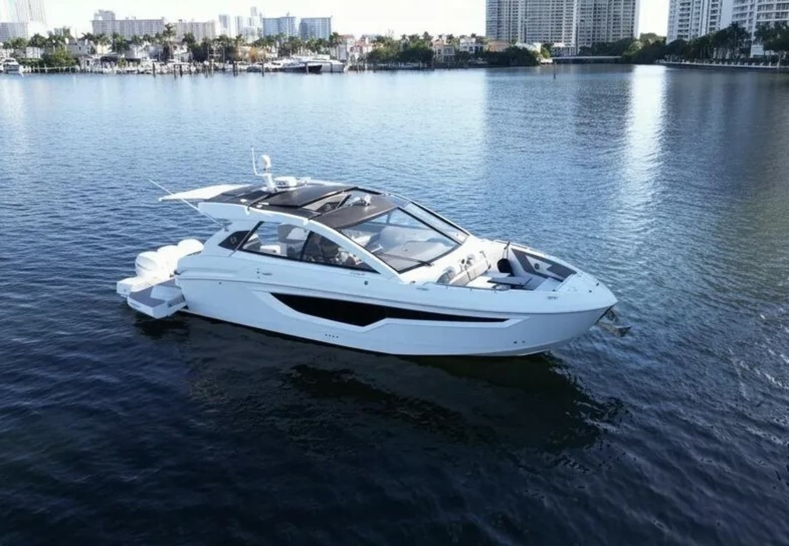 2021 Cruisers Yachts 42 GLS OB photo 2