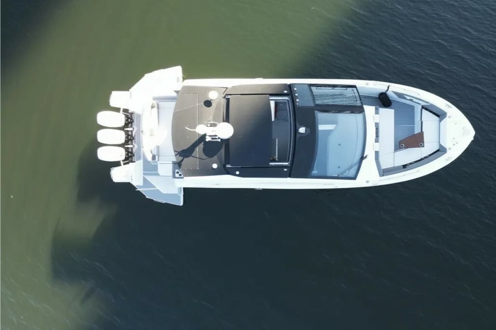 2021 Cruisers Yachts 42 GLS OB photo 10