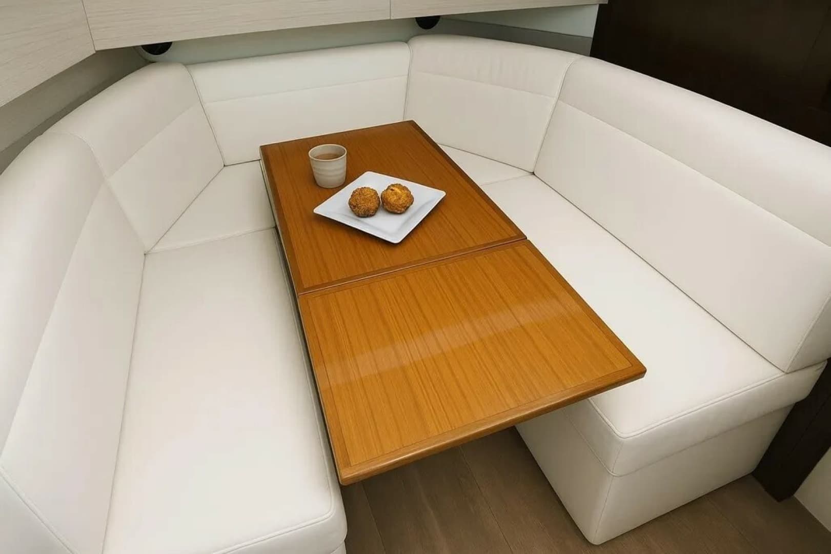 2021 Cruisers Yachts 42 GLS OB photo 29