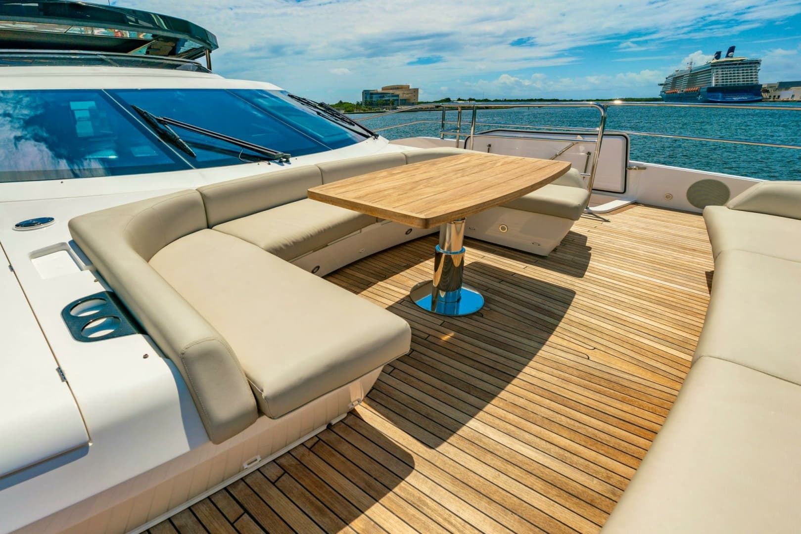 2024 Sunseeker Sunseeker 100 Yacht photo 34
