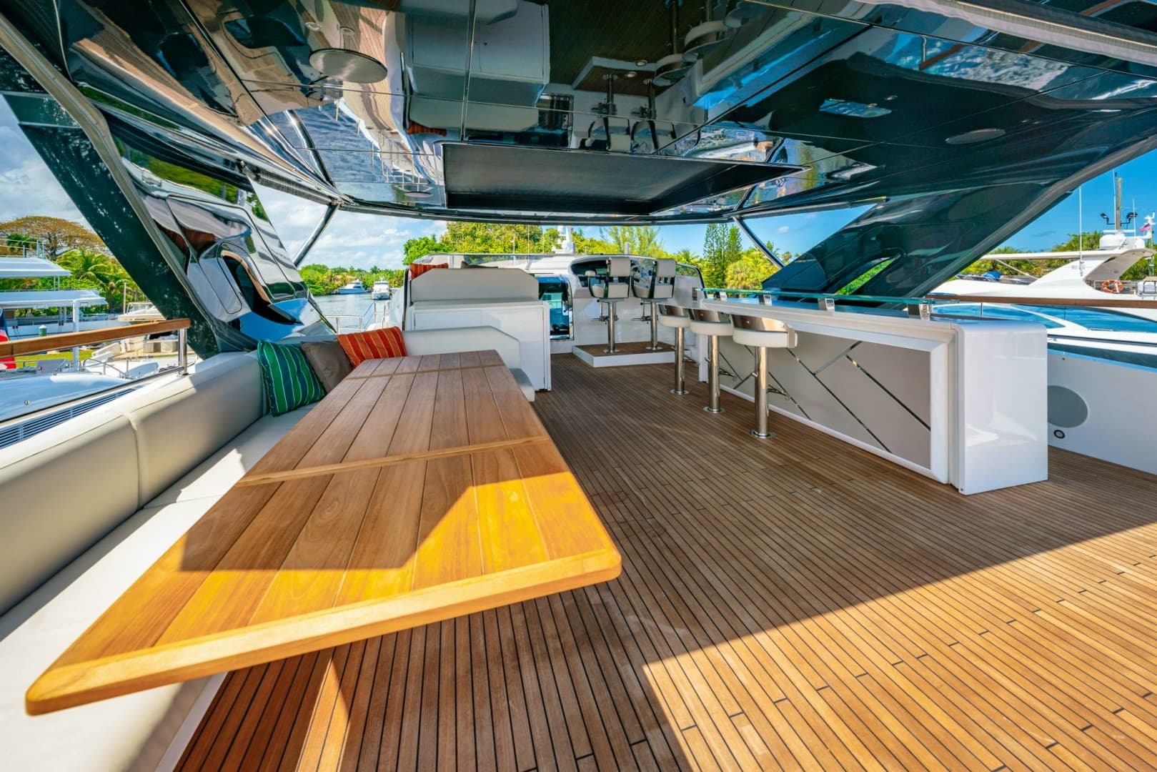 2024 Sunseeker Sunseeker 100 Yacht photo 43