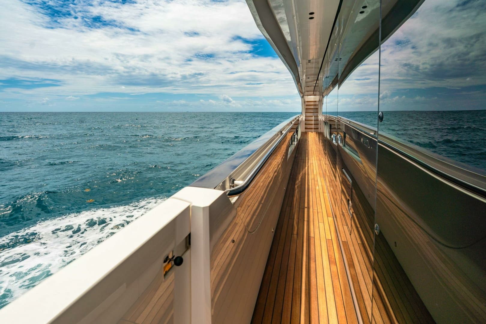 2024 Sunseeker Sunseeker 100 Yacht photo 31