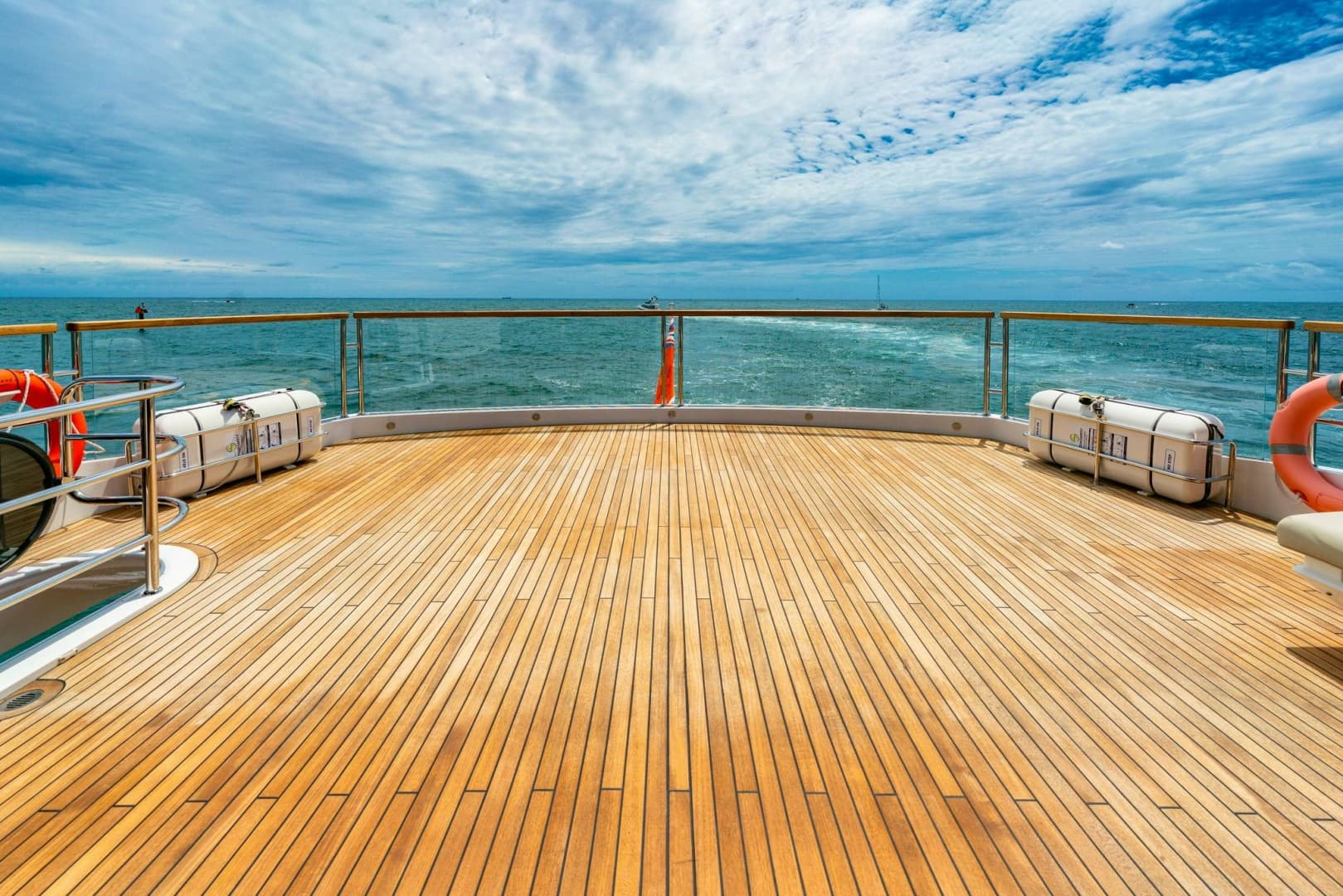 2024 Sunseeker Sunseeker 100 Yacht photo 38