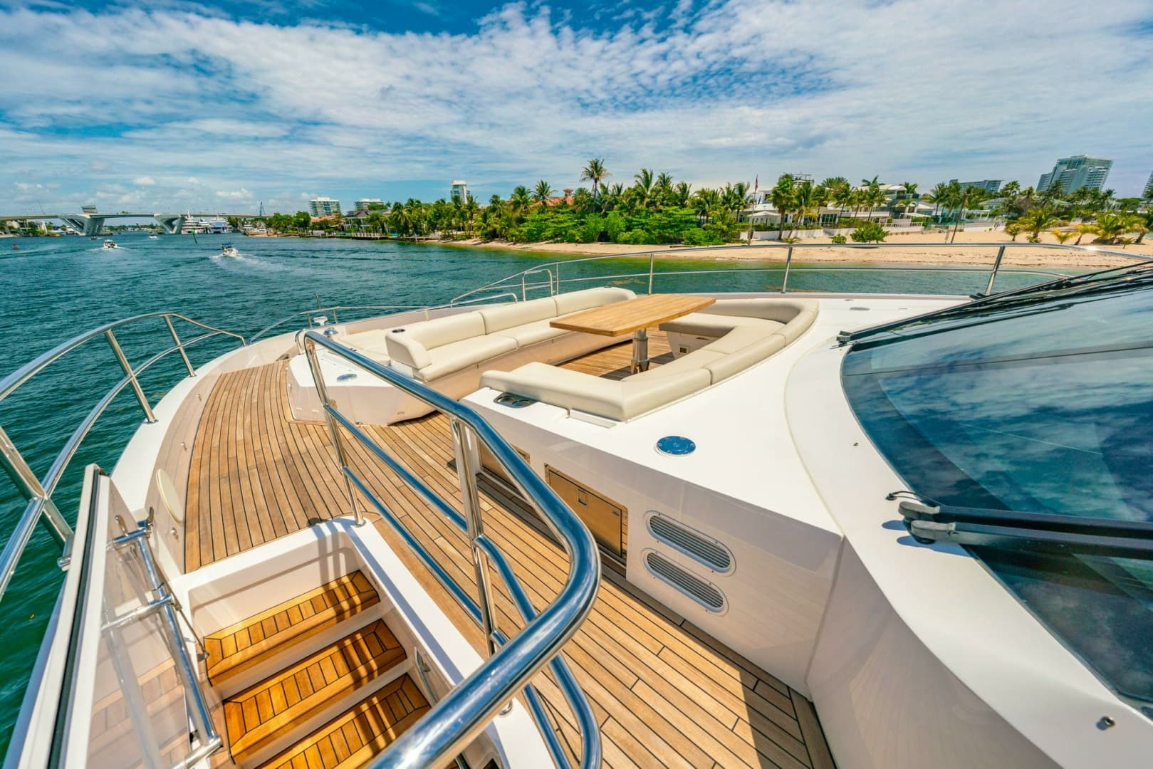 2024 Sunseeker Sunseeker 100 Yacht photo 32