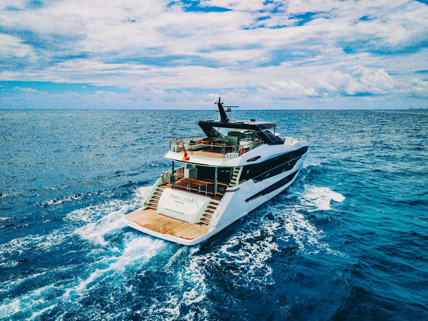 2024 Sunseeker Sunseeker 100 Yacht photo 8