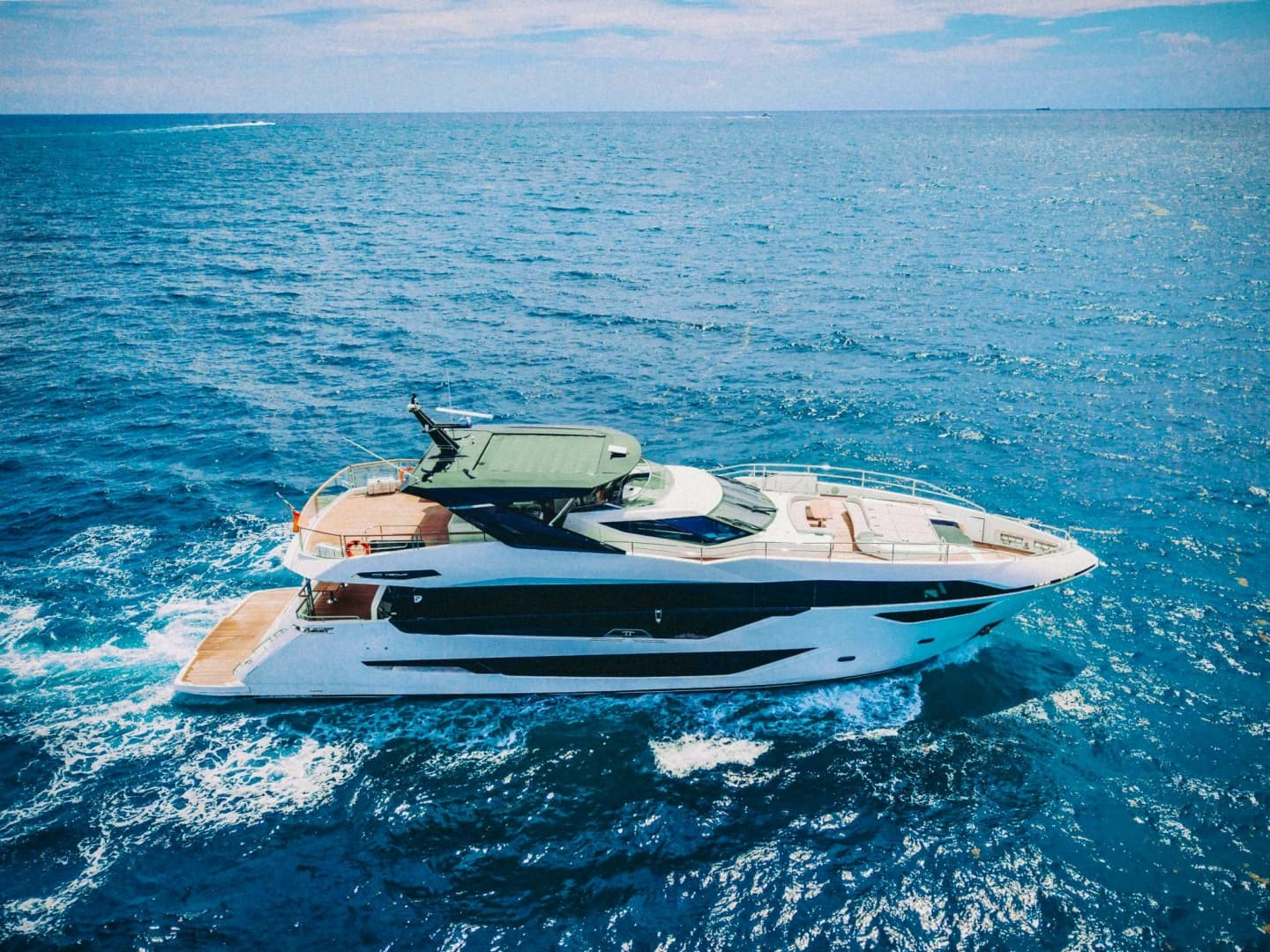 2024 Sunseeker Sunseeker 100 Yacht photo 47