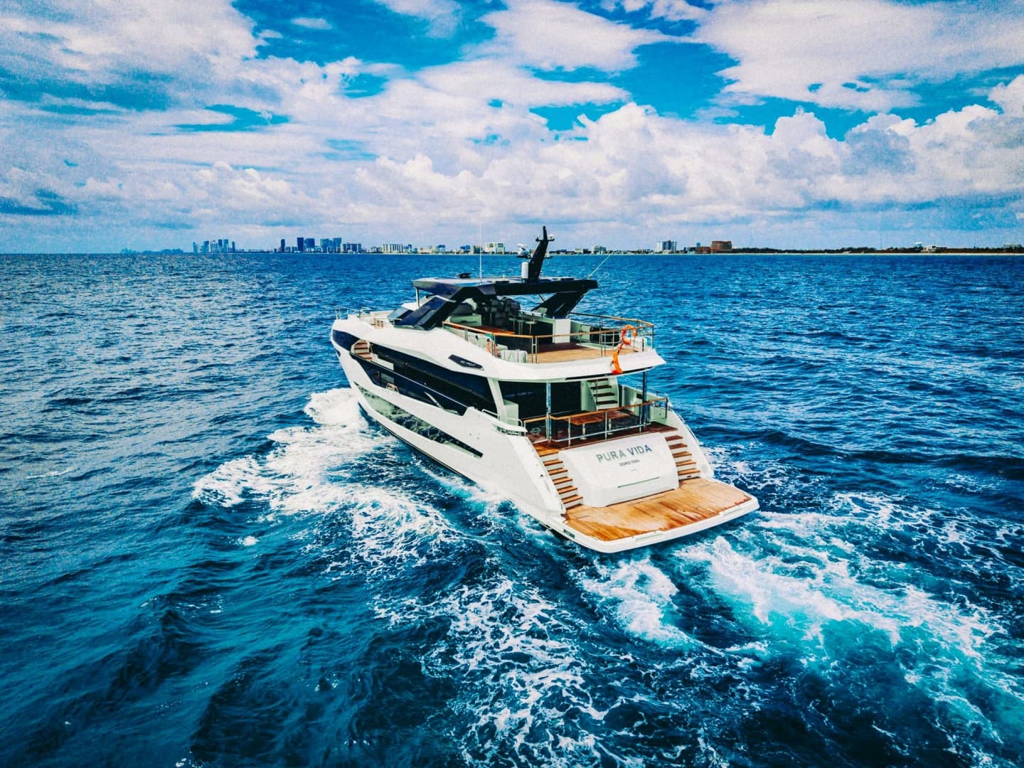 2024 Sunseeker Sunseeker 100 Yacht photo 6