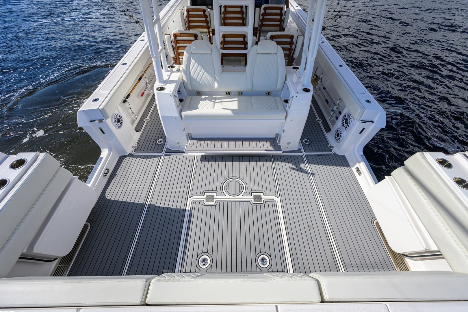 2024 Everglades 455 Center Console photo 4