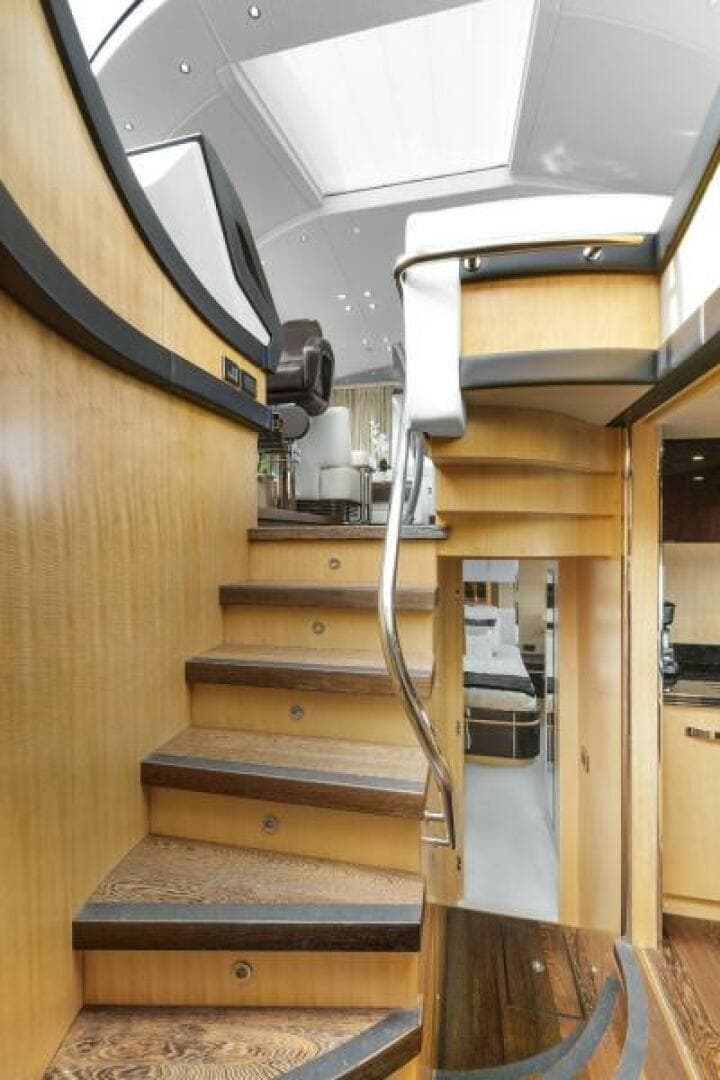 2015 Sunseeker Sport Yacht photo 37