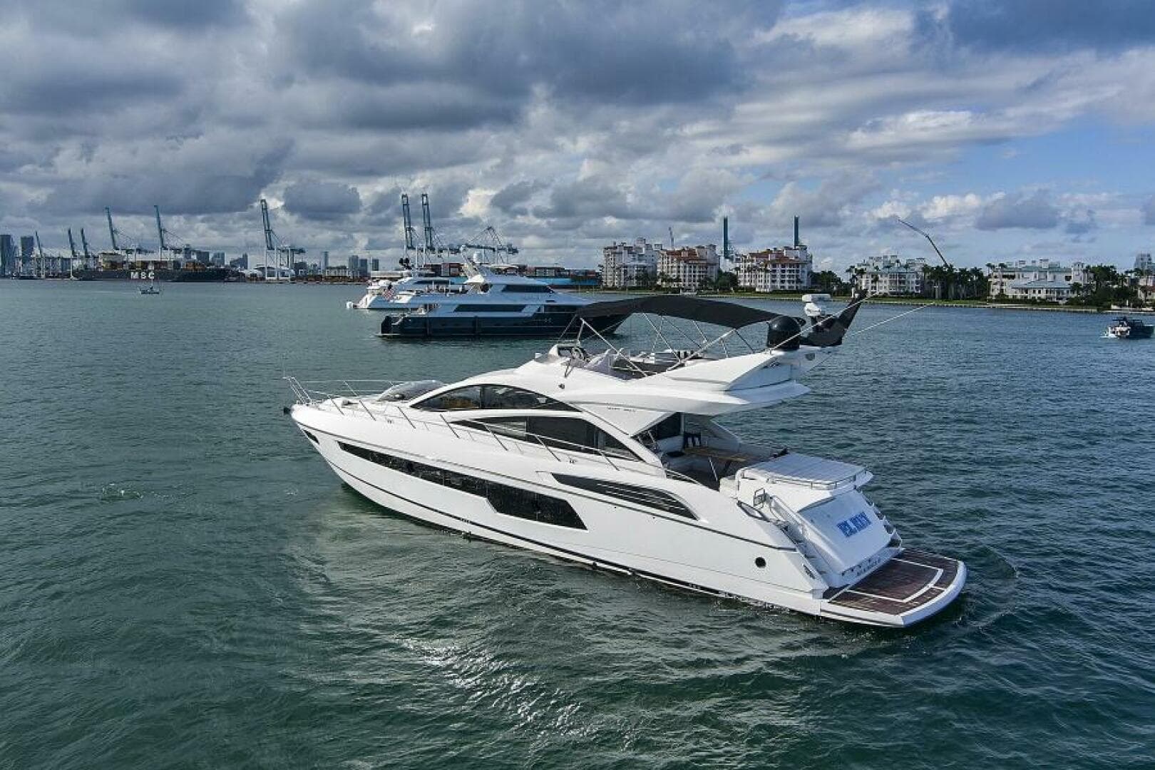 2015 Sunseeker Sport Yacht photo 8