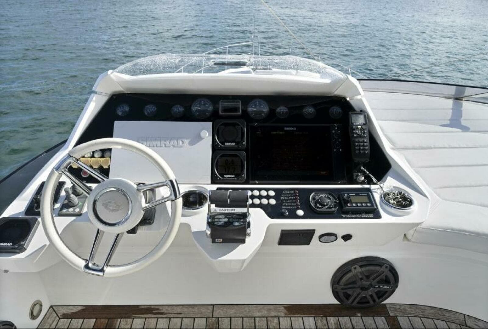 2015 Sunseeker Sport Yacht photo 26