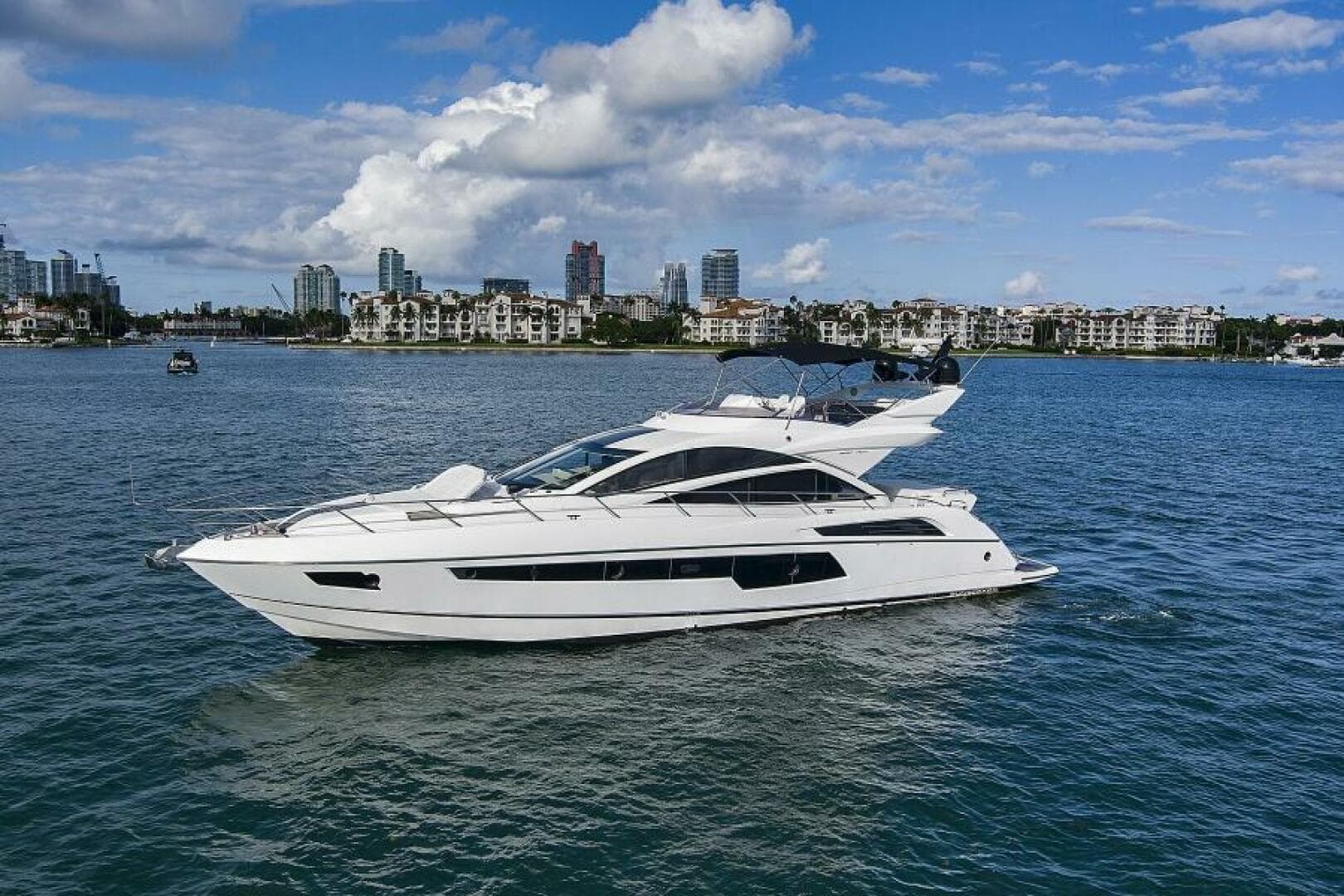 2015 Sunseeker Sport Yacht photo 6
