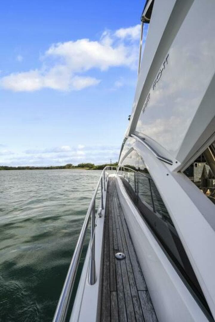 2015 Sunseeker Sport Yacht photo 14