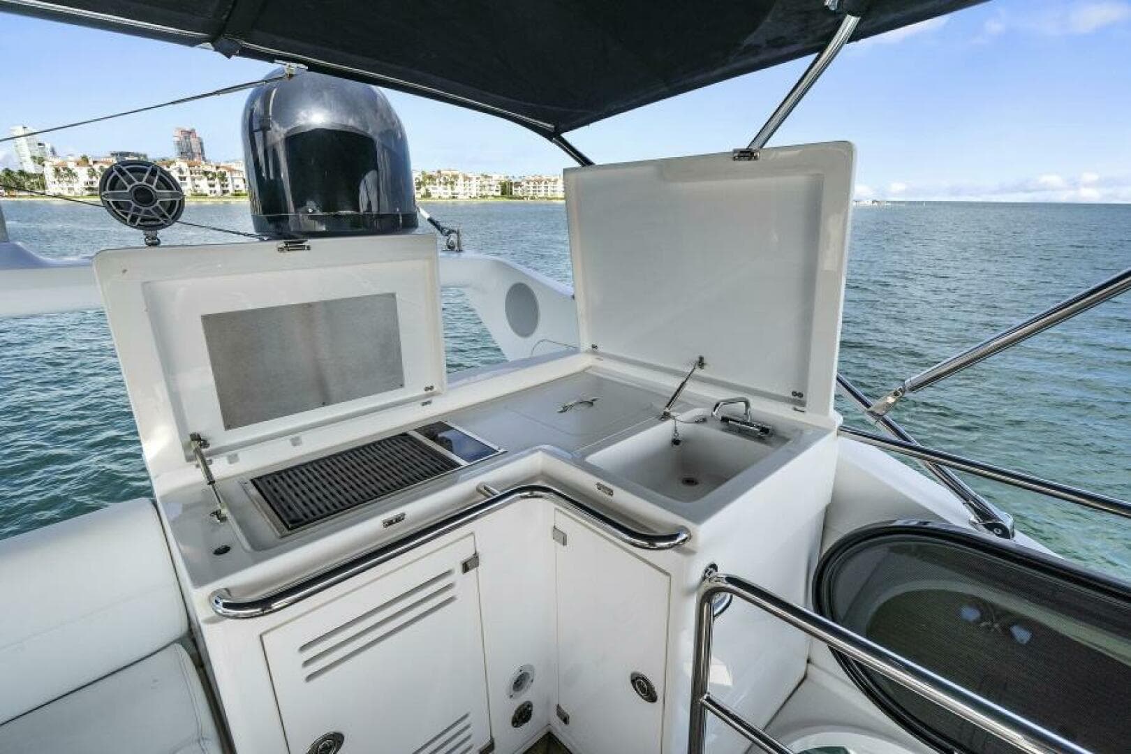 2015 Sunseeker Sport Yacht photo 28