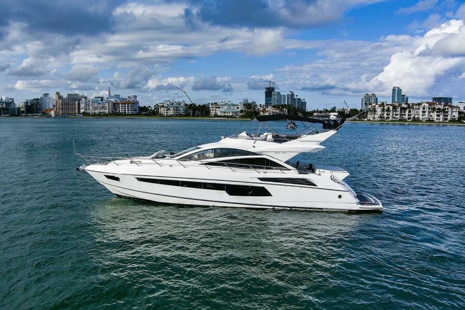 2015 Sunseeker Sport Yacht photo 7