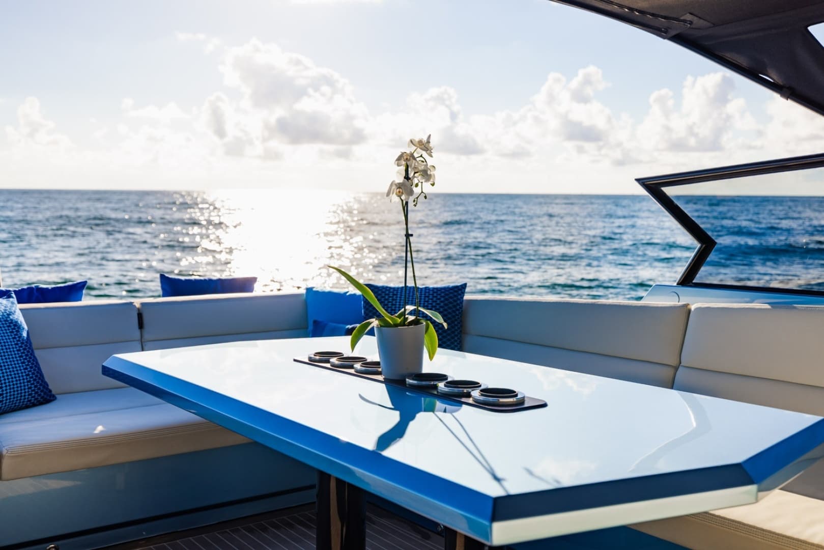 2019 Vanquish Yachts VQ58 photo 17