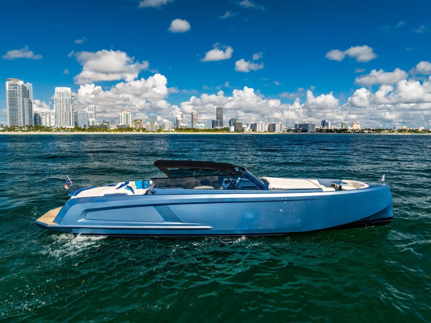 2019 Vanquish Yachts VQ58 photo 8