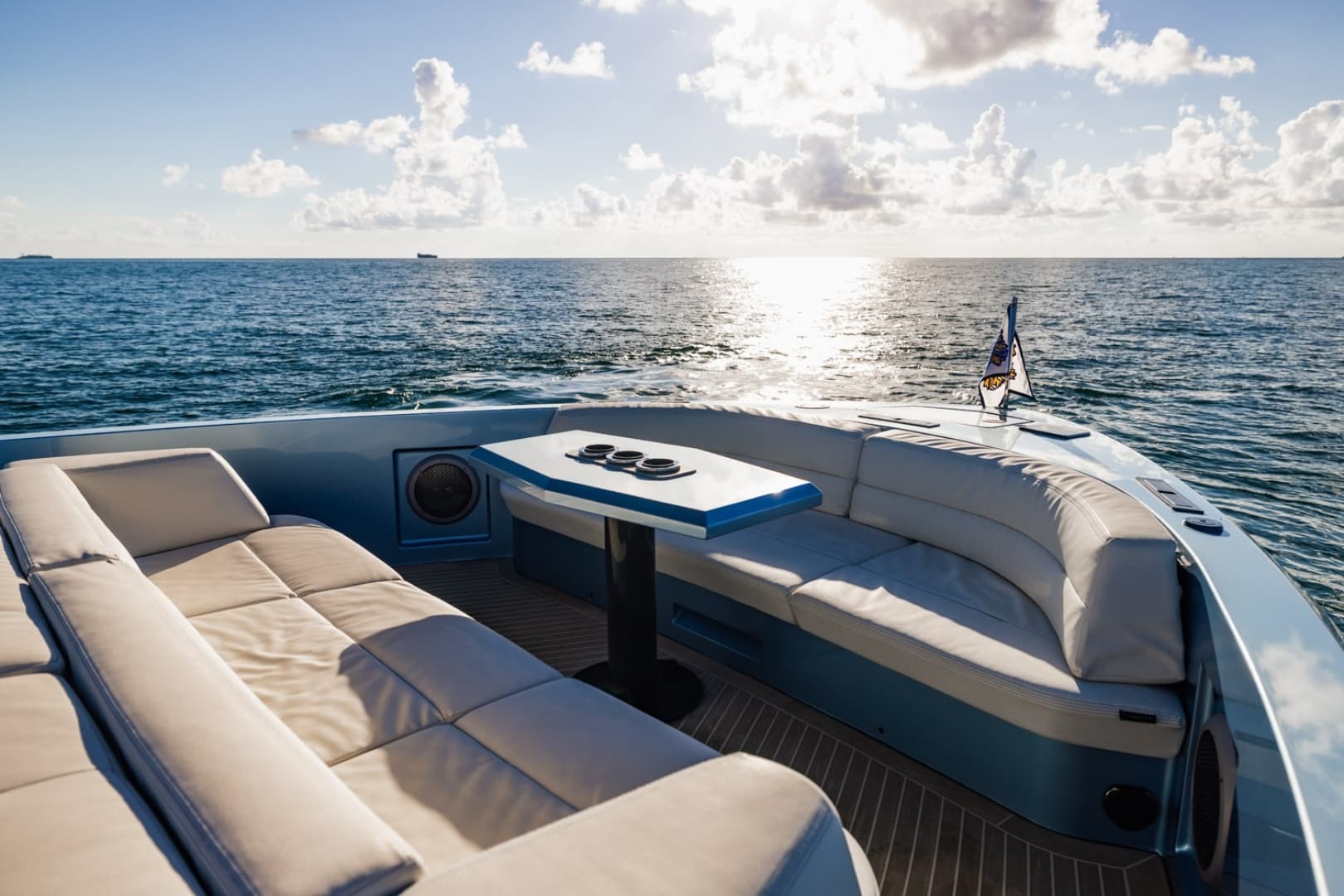 2019 Vanquish Yachts VQ58 photo 9