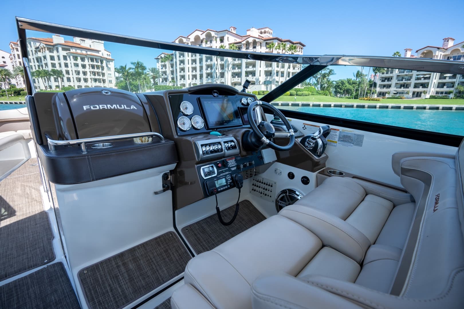 2018 Formula 350 Crossover Bowrider photo 25