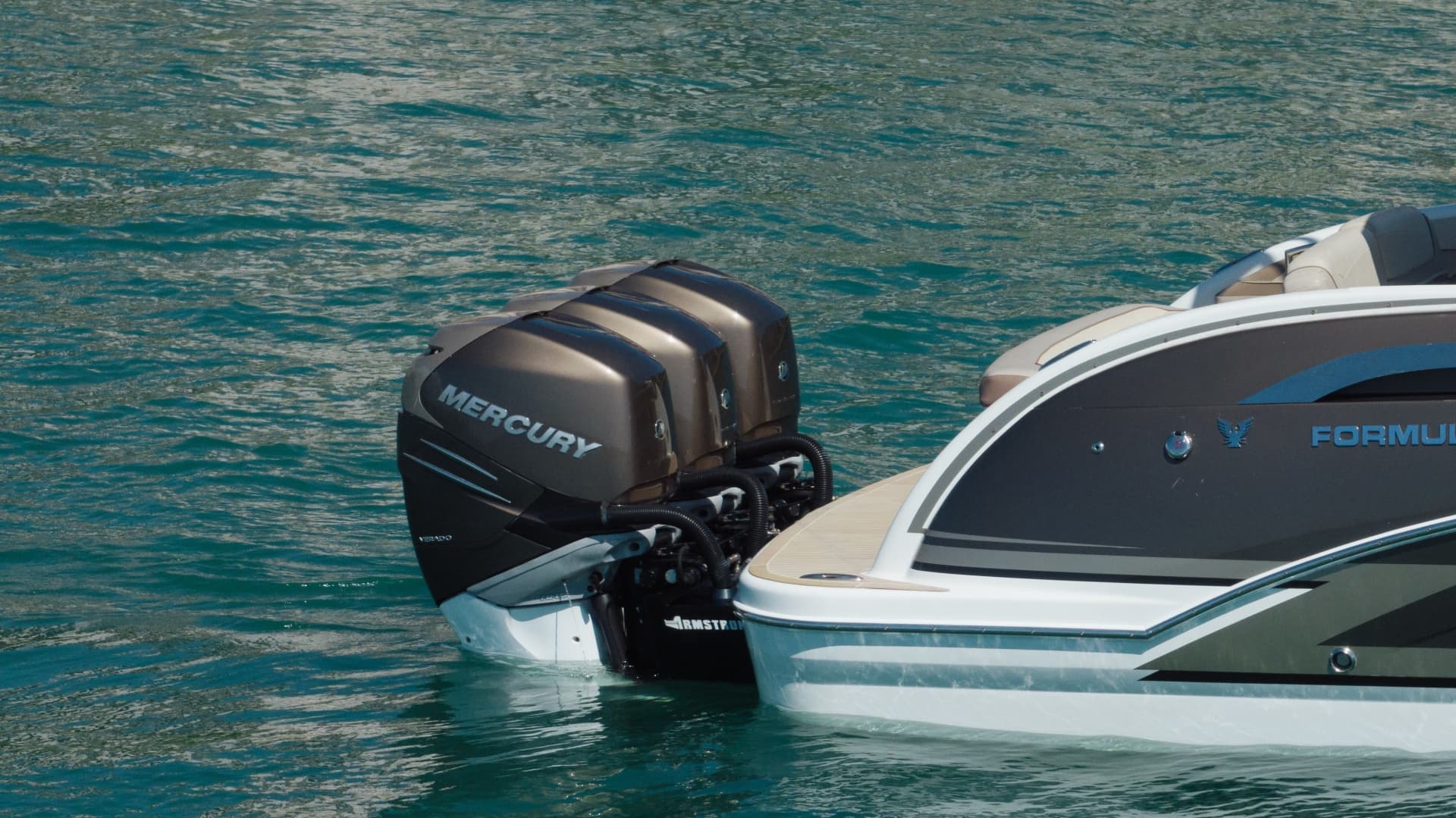 2018 Formula 350 Crossover Bowrider photo 13