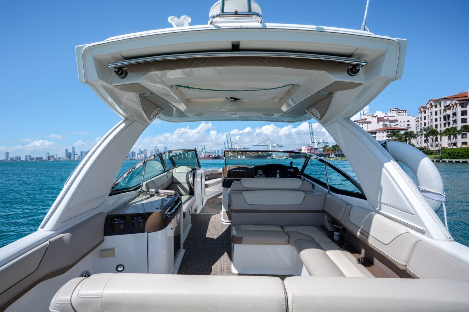 2018 Formula 350 Crossover Bowrider photo 19