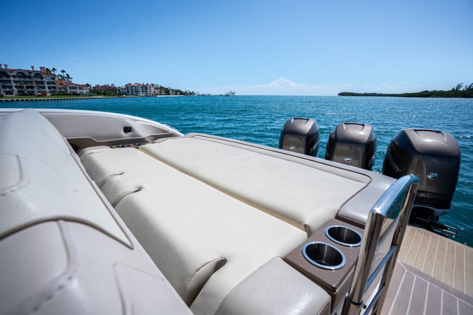 2018 Formula 350 Crossover Bowrider photo 14