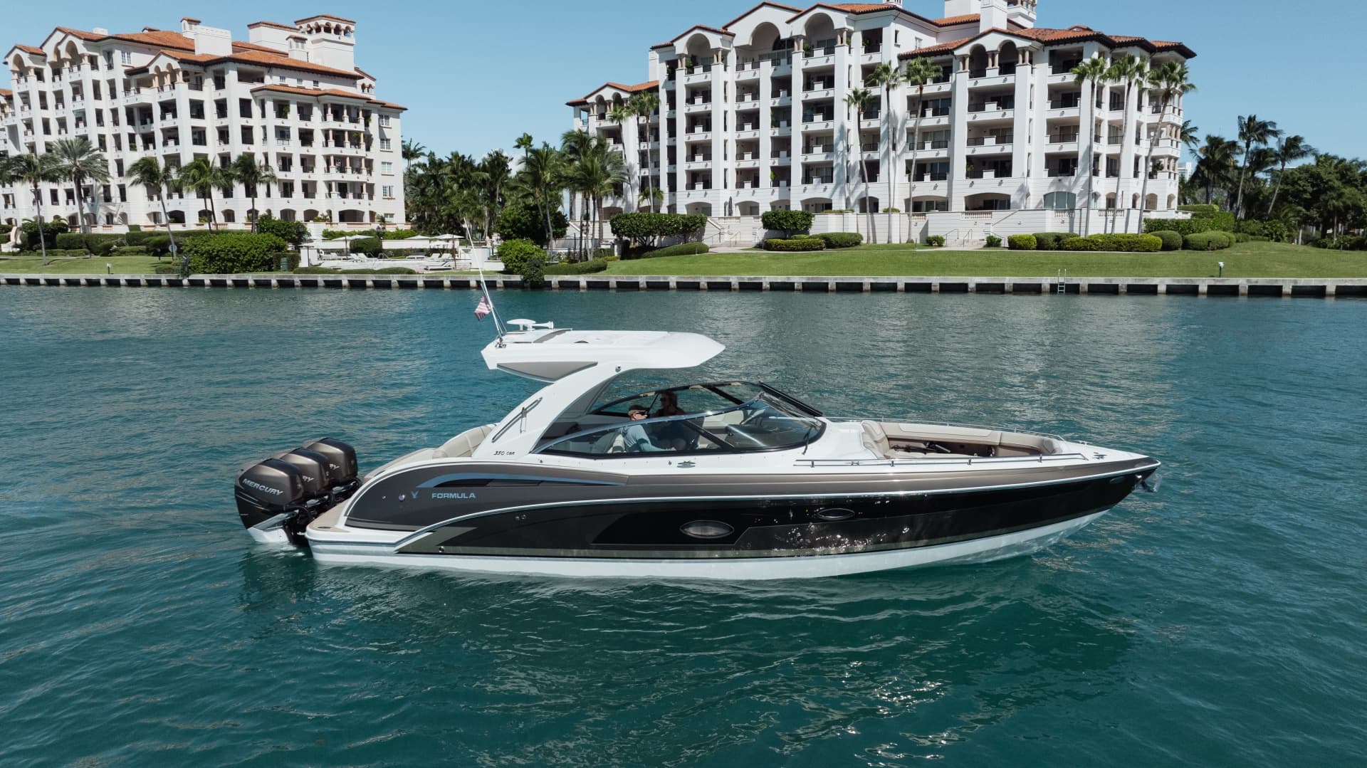 2018 Formula 350 Crossover Bowrider photo 4