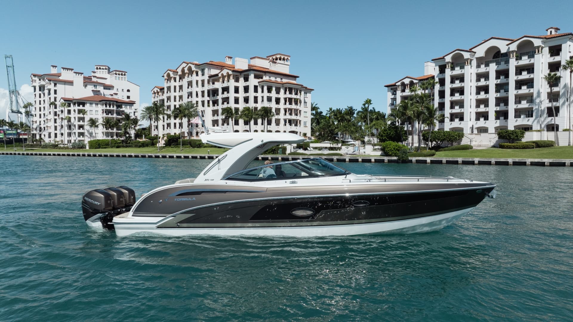 2018 Formula 350 Crossover Bowrider photo 7