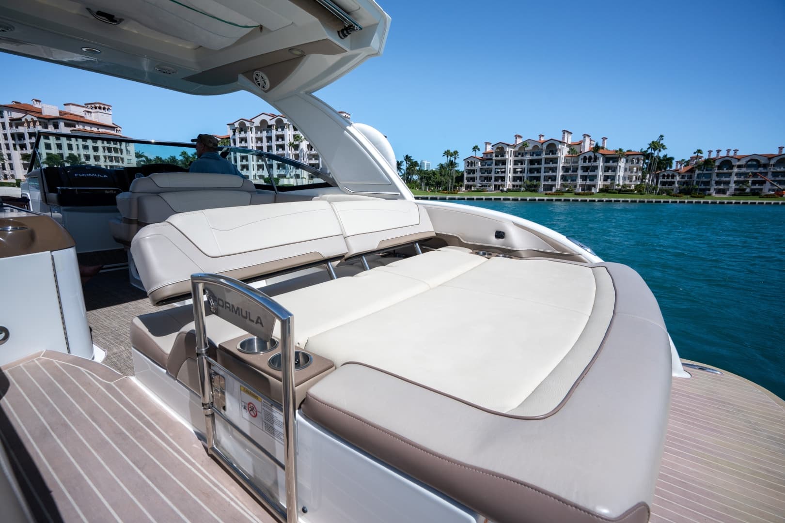 2018 Formula 350 Crossover Bowrider photo 29