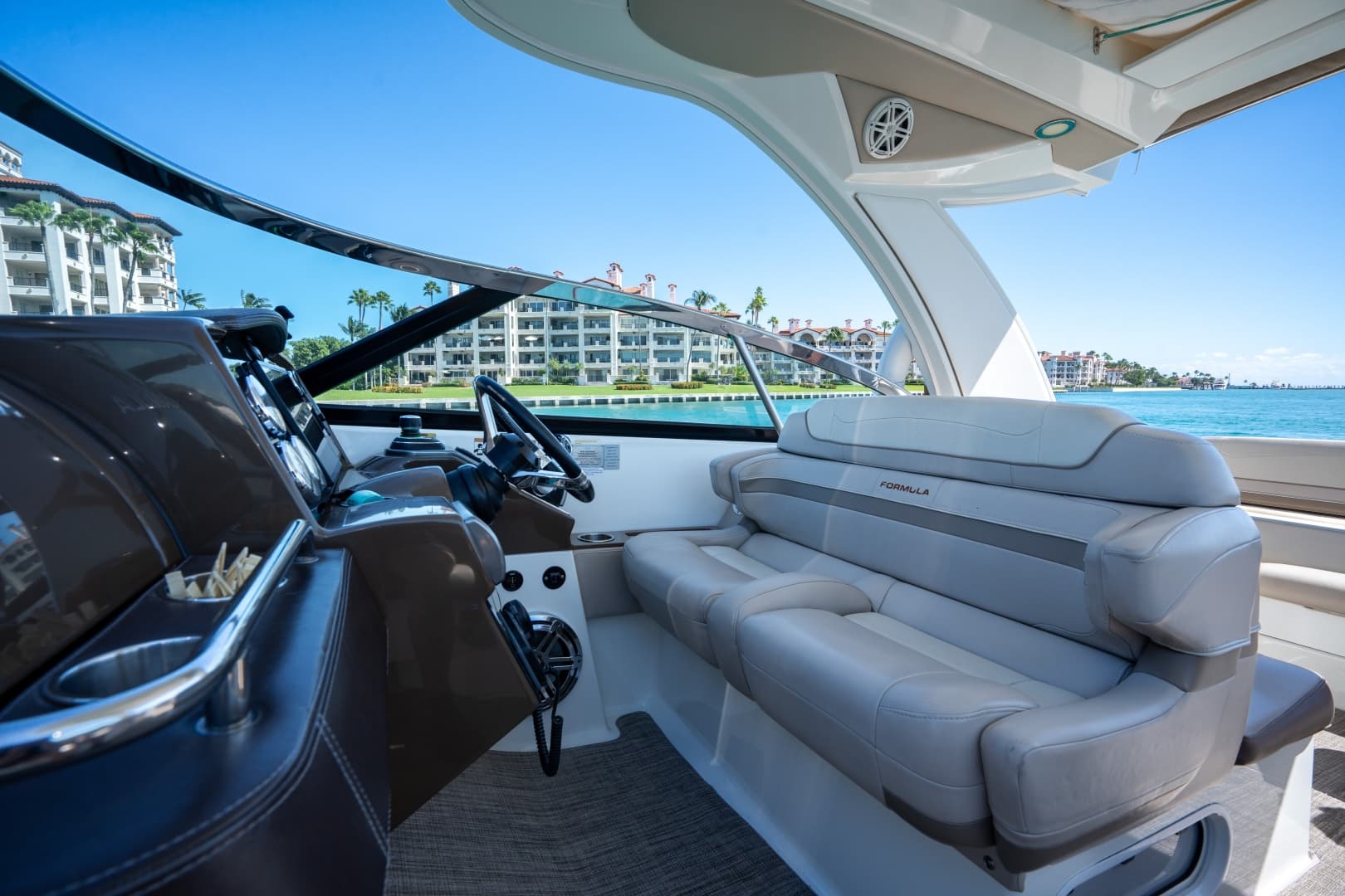 2018 Formula 350 Crossover Bowrider photo 27