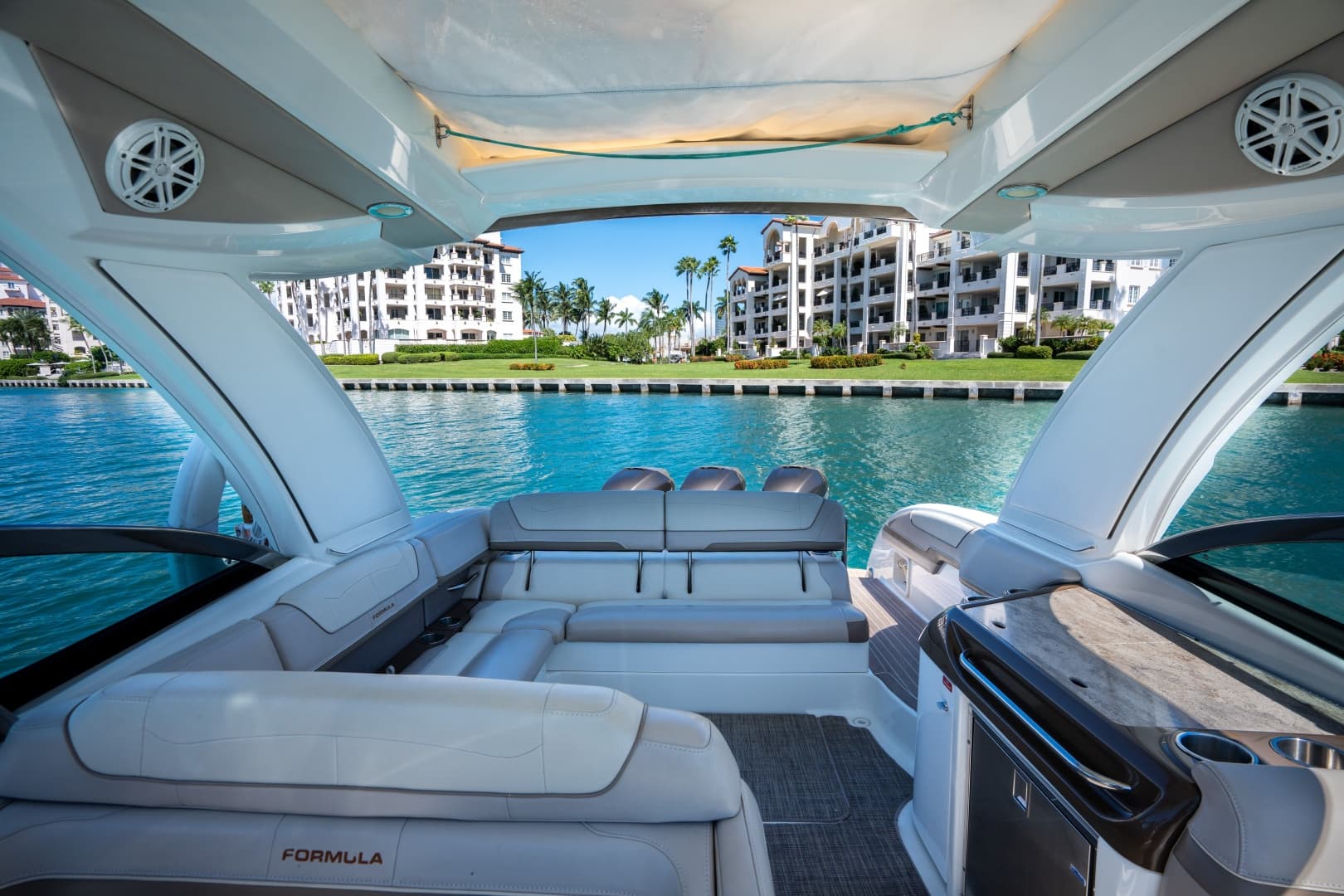 2018 Formula 350 Crossover Bowrider photo 15