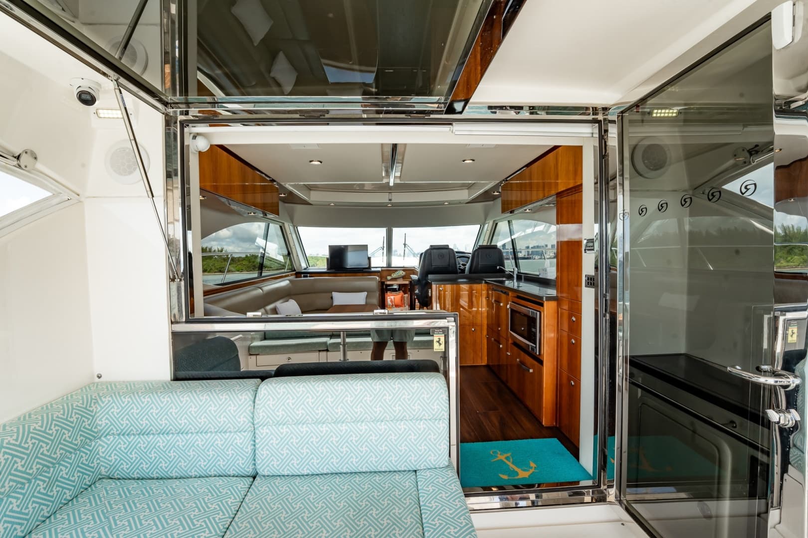 2016 Riviera 5000 Sport Yacht photo 51