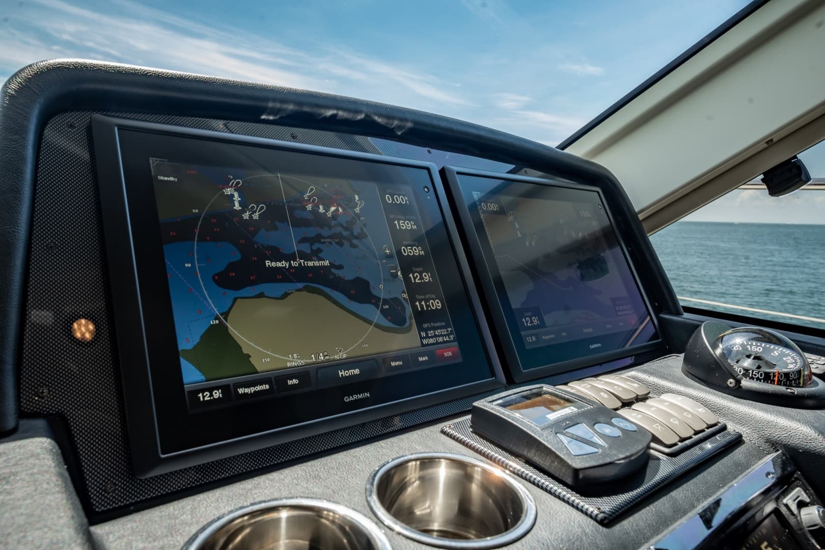 2016 Riviera 5000 Sport Yacht photo 47
