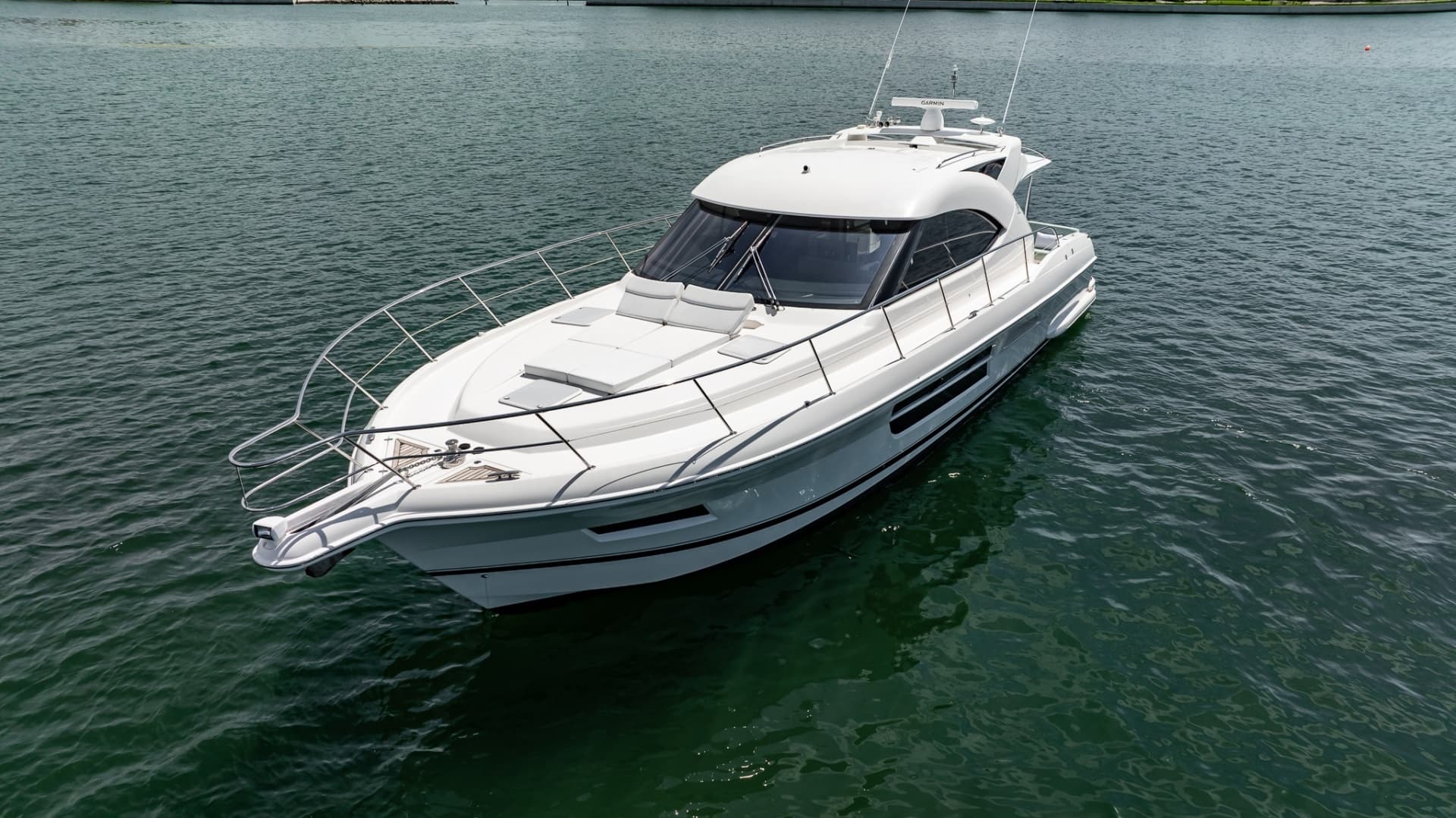 2016 Riviera 5000 Sport Yacht photo 11