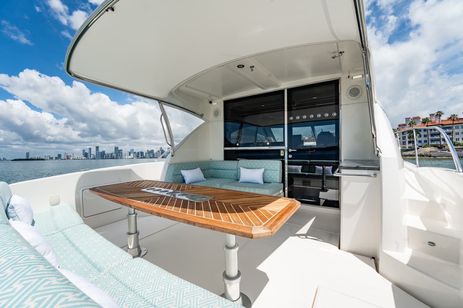 2016 Riviera 5000 Sport Yacht photo 43