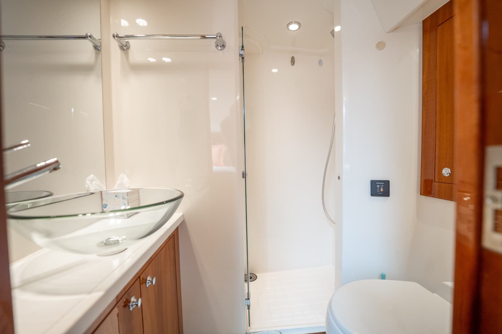 2016 Riviera 5000 Sport Yacht photo 88