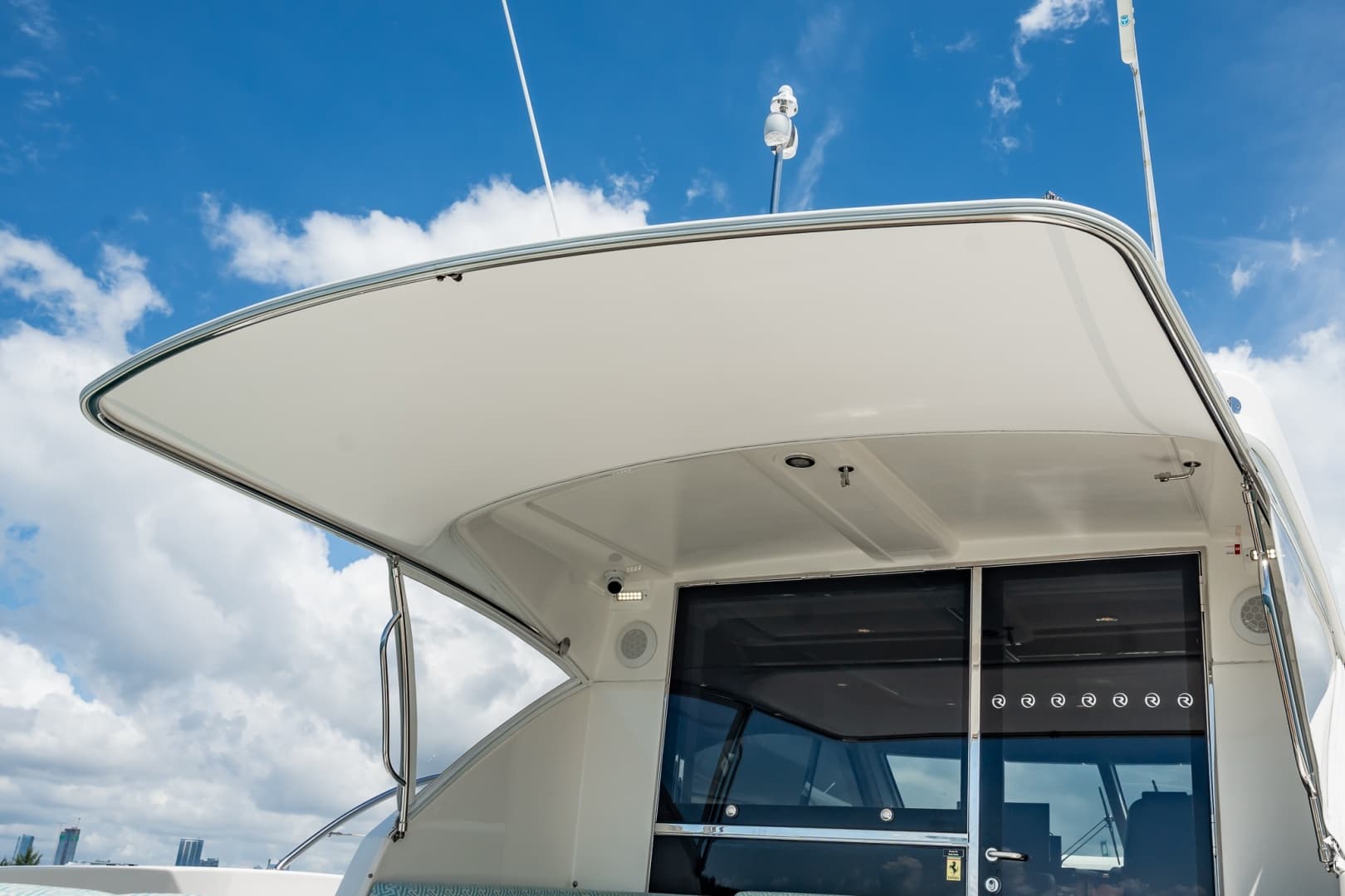 2016 Riviera 5000 Sport Yacht photo 40