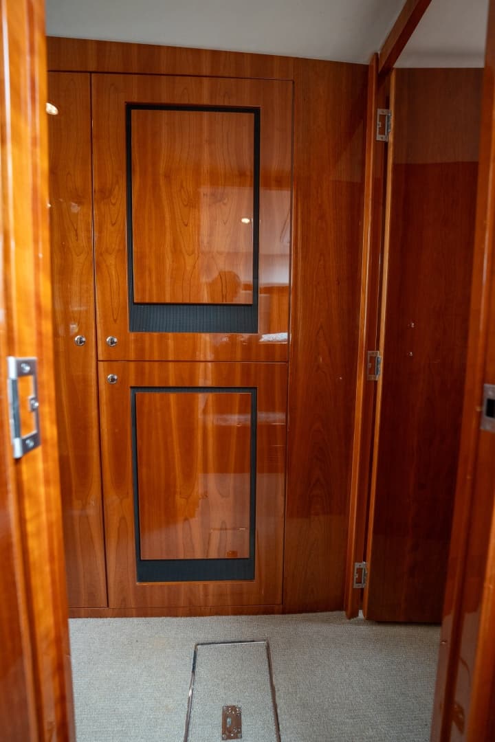 2016 Riviera 5000 Sport Yacht photo 76