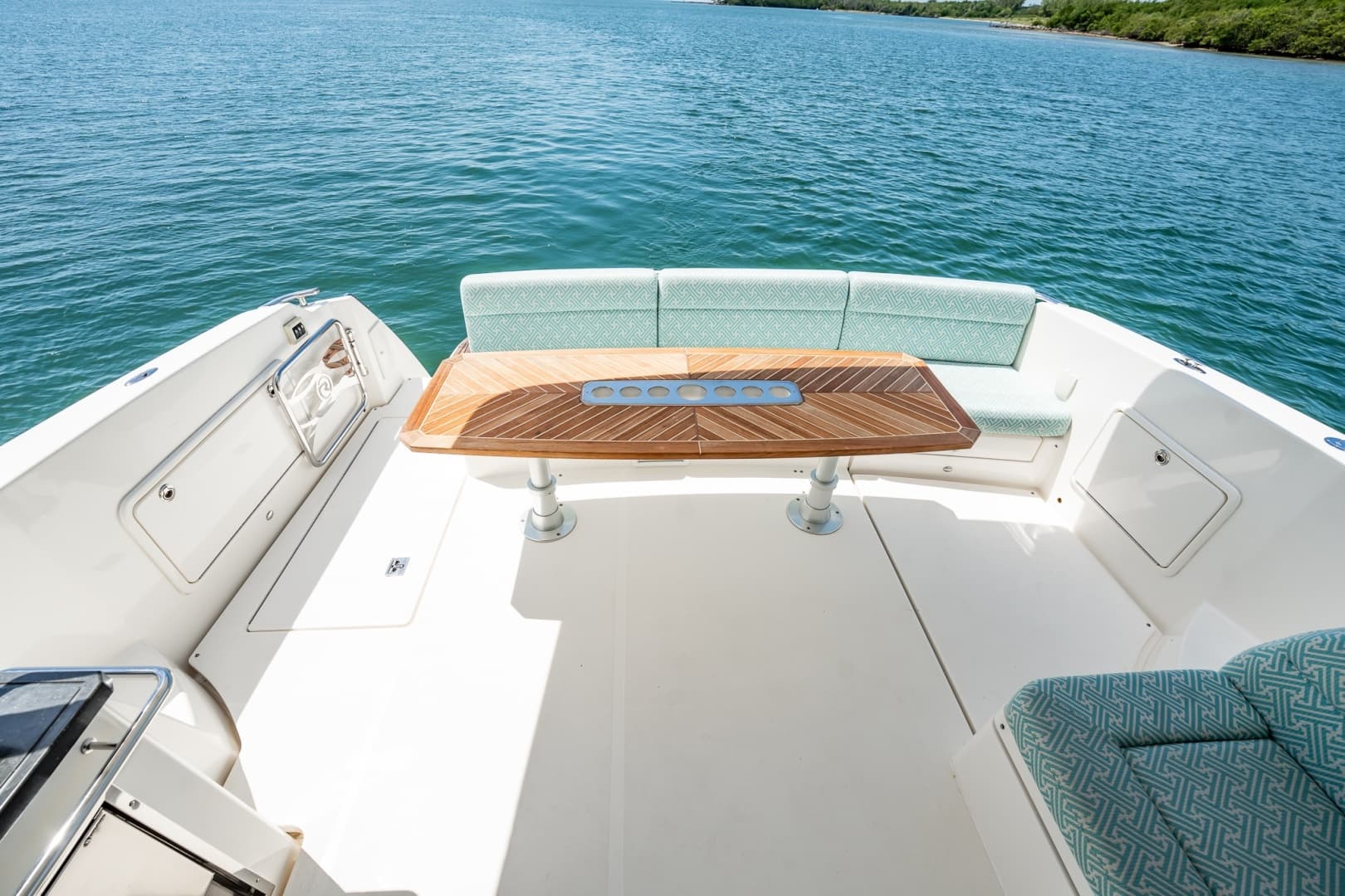 2016 Riviera 5000 Sport Yacht photo 39