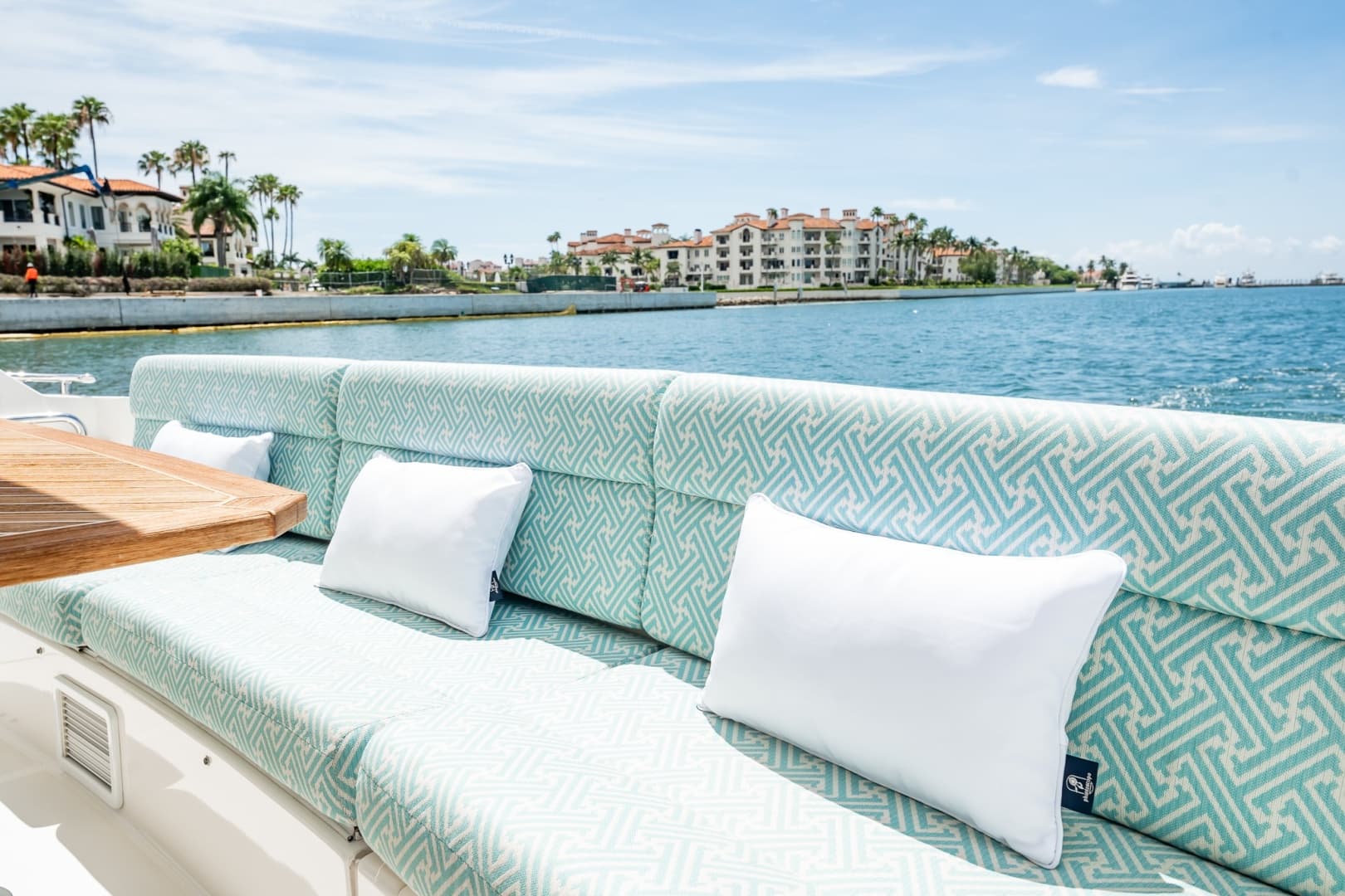 2016 Riviera 5000 Sport Yacht photo 30